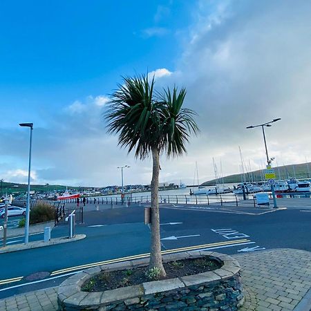 Dingle Marina Lodge Экстерьер фото