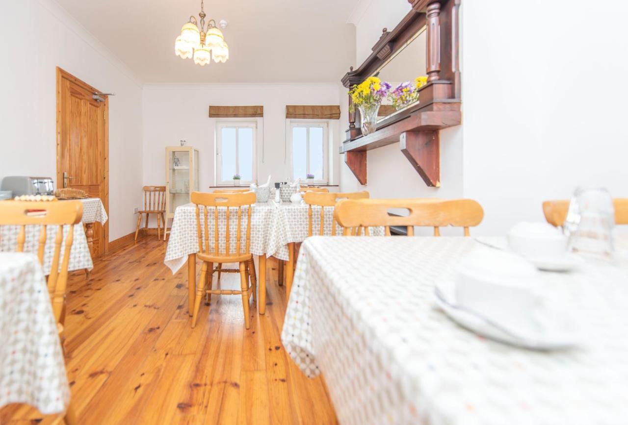 Dingle Marina Lodge Экстерьер фото