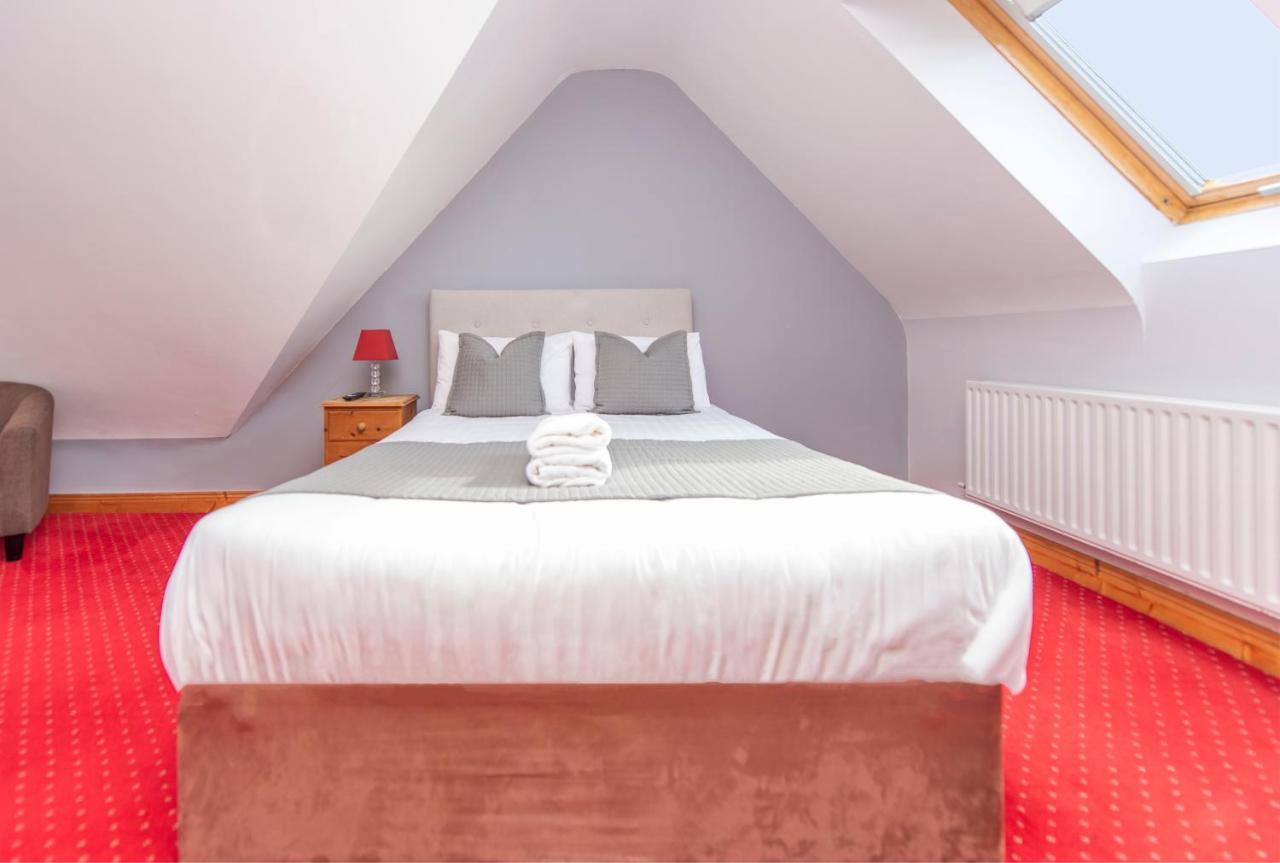 Dingle Marina Lodge Экстерьер фото