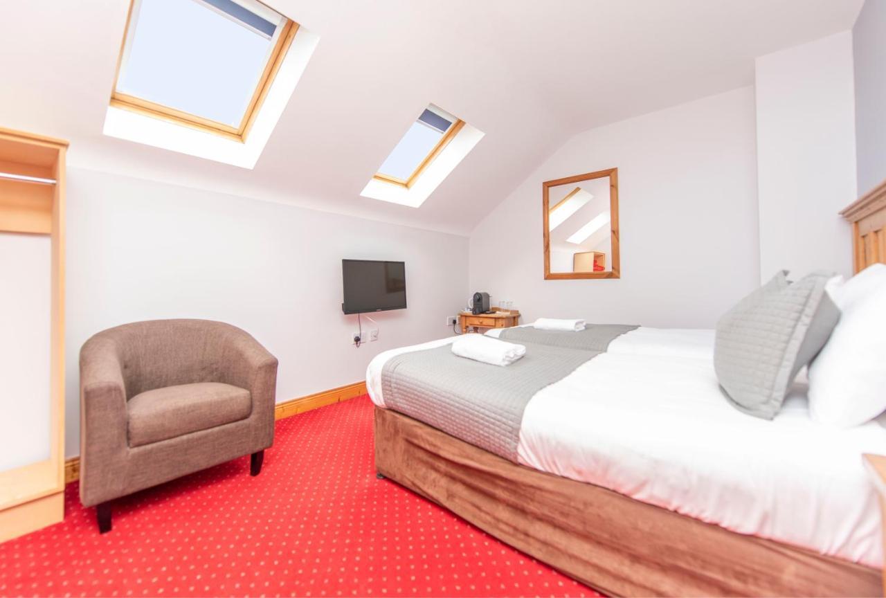 Dingle Marina Lodge Экстерьер фото