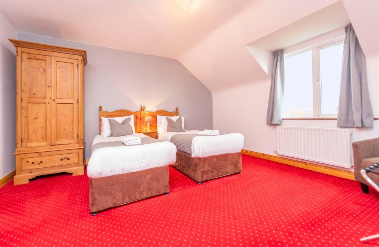 Dingle Marina Lodge Экстерьер фото