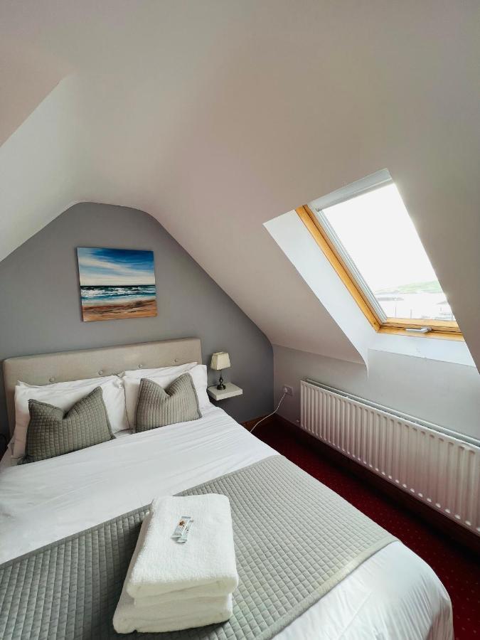 Dingle Marina Lodge Экстерьер фото
