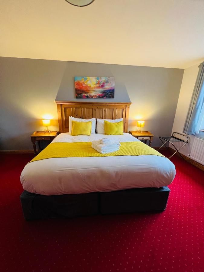 Dingle Marina Lodge Экстерьер фото